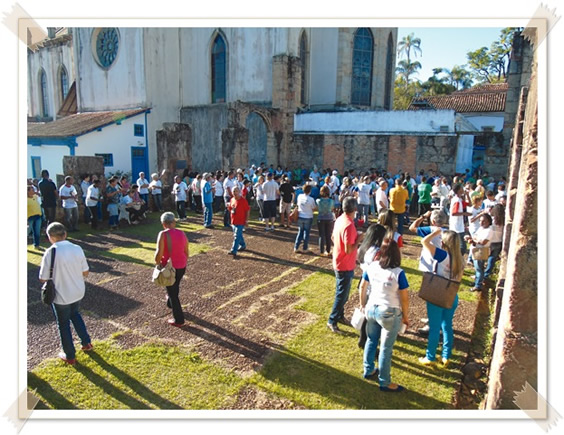 O lanche, após a palestra e a Missa, para unir todos na amizade.