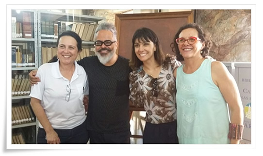 estilistaEspecialista em gastronomia e chef de cozinha do Caraça, Vani Pedrosa recebe o estilista no Caraça e representantes do SENAC e Pref. de Caeté.